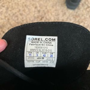 Sorel Joan Of Arc Wedge lI
Waterproof leather uppers Boots Black Size 11